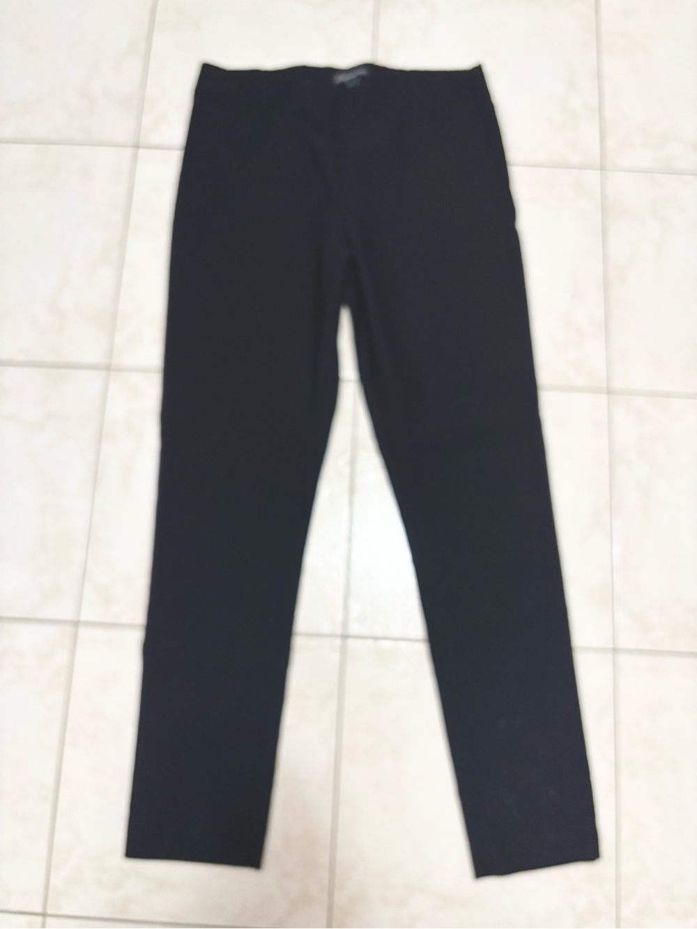Like new Adrianna Pappell Black Stretch Pull on Straight Leg Pants Size 8